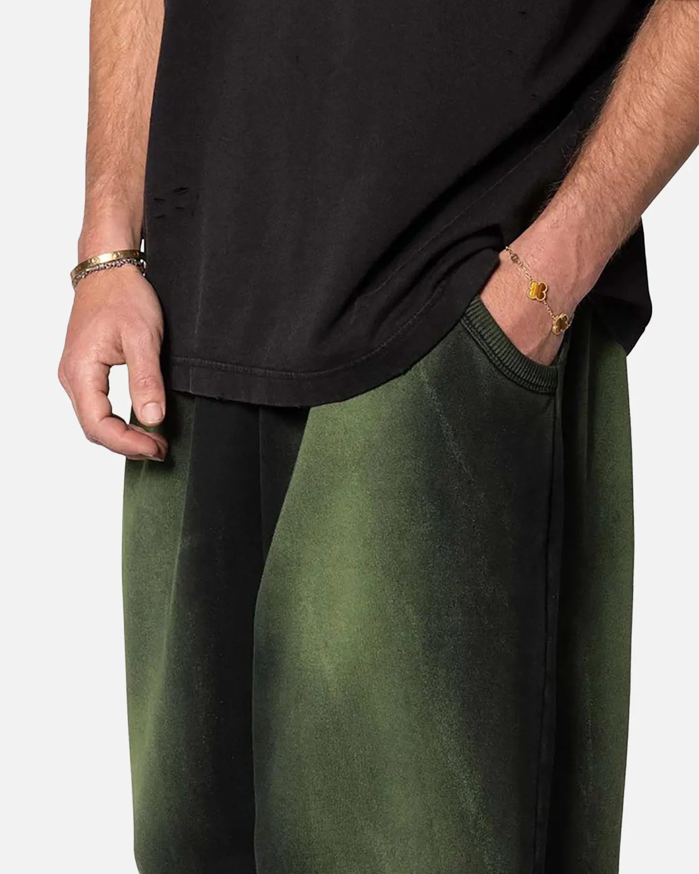 MNML Sprayed Ultra Baggy Sweatpants Olive/Black